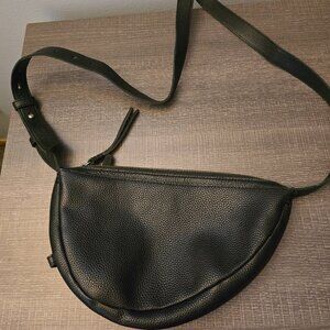 The Sak Women's Tess Leather Sling Crossbody Bag Black